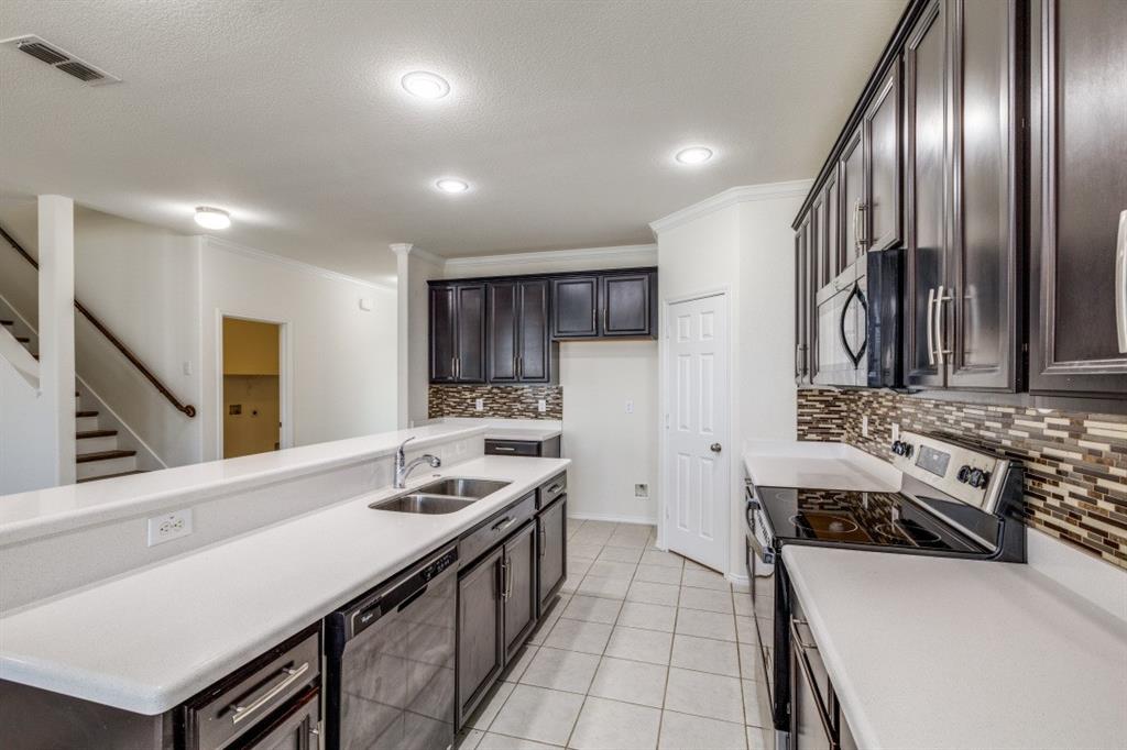 2305 Simmental Road Property Photo