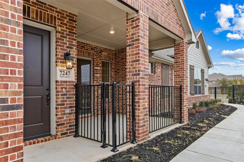 7247 Sauvignon Way Property Photo 2