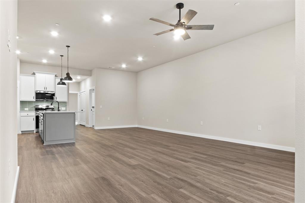 7247 Sauvignon Way Property Photo 9