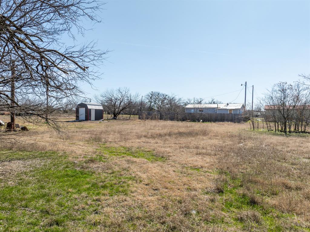418 Mark Street Property Photo 5