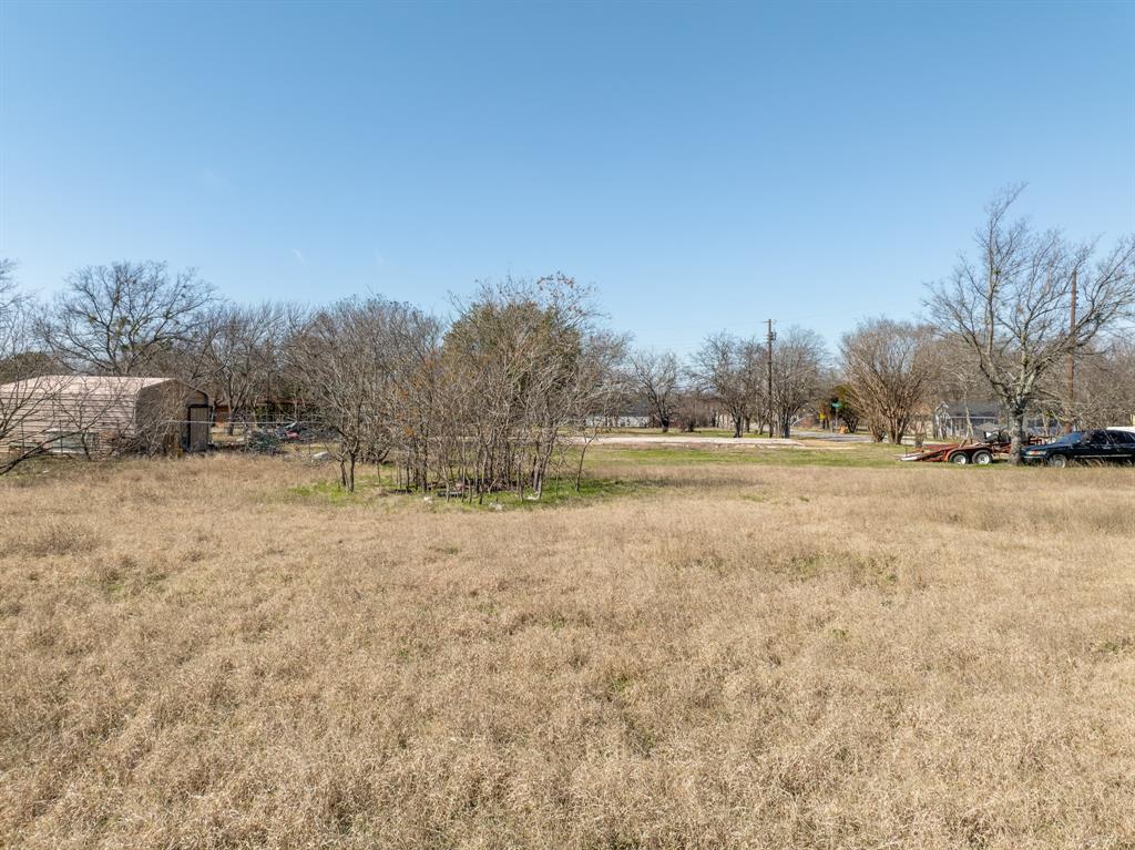 418 Mark Street Property Photo 6