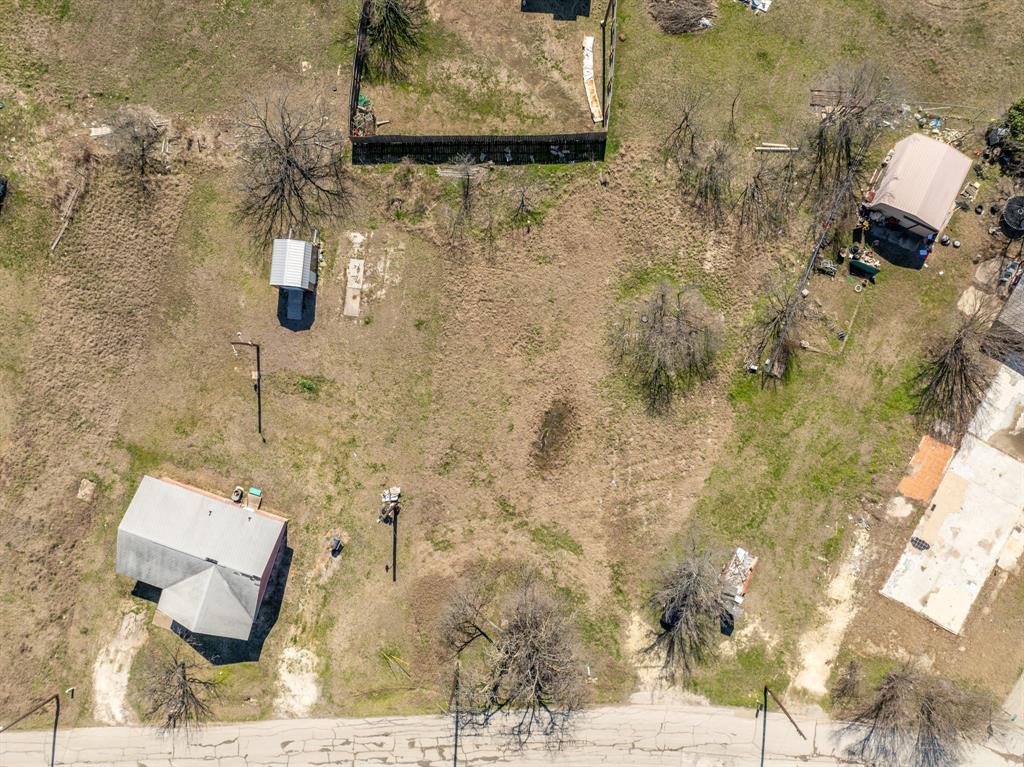 418 Mark Street Property Photo 13
