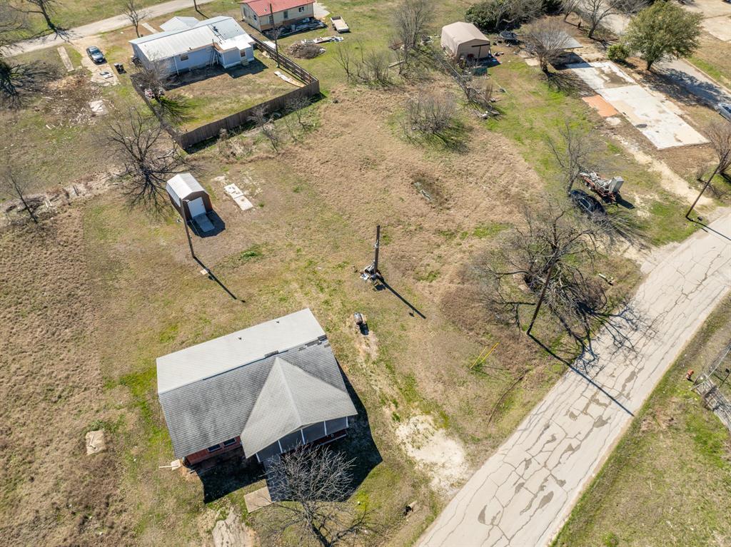 418 Mark Street Property Photo 14