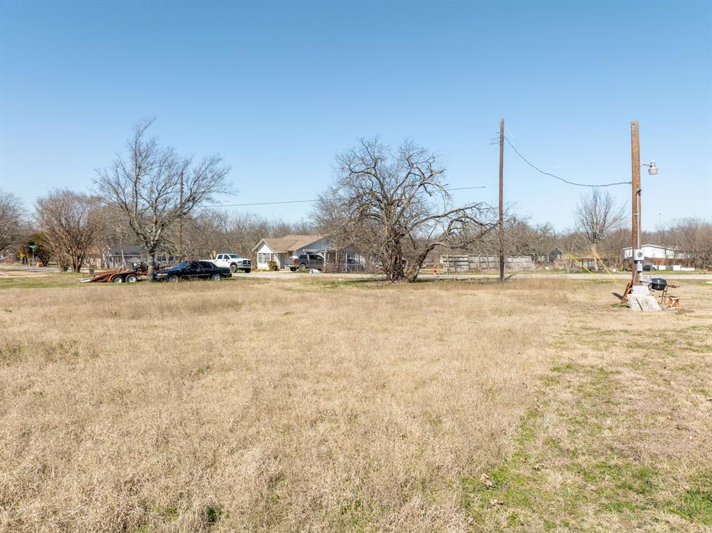 420 Mark Street Property Photo 3