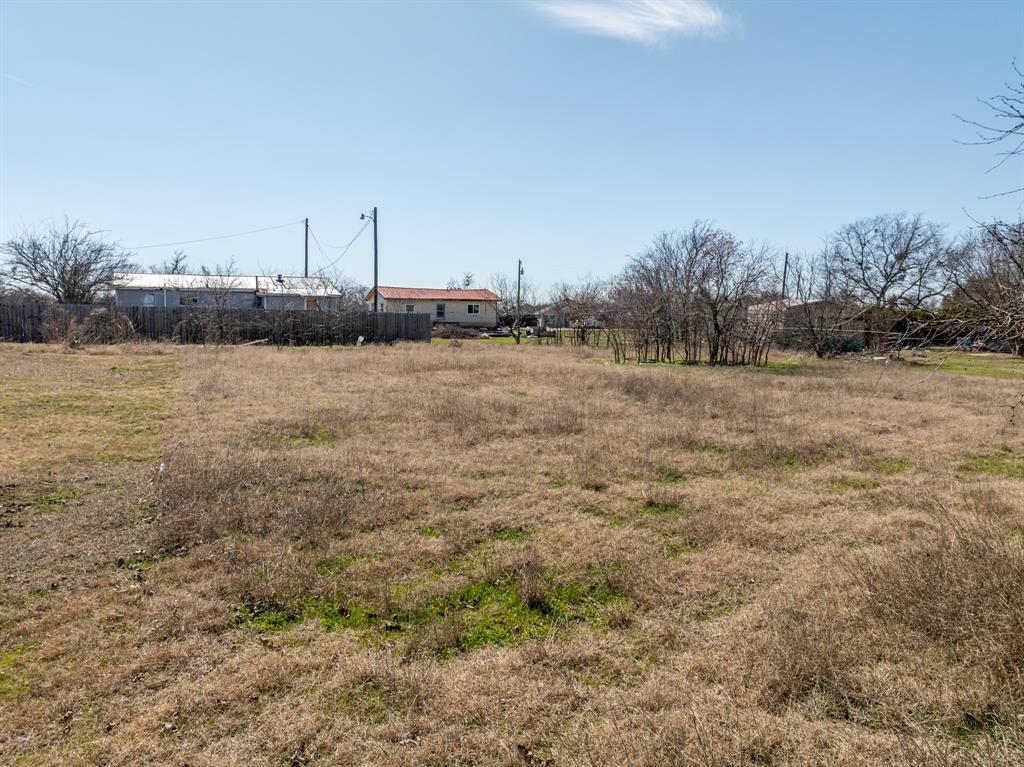 420 Mark Street Property Photo 5