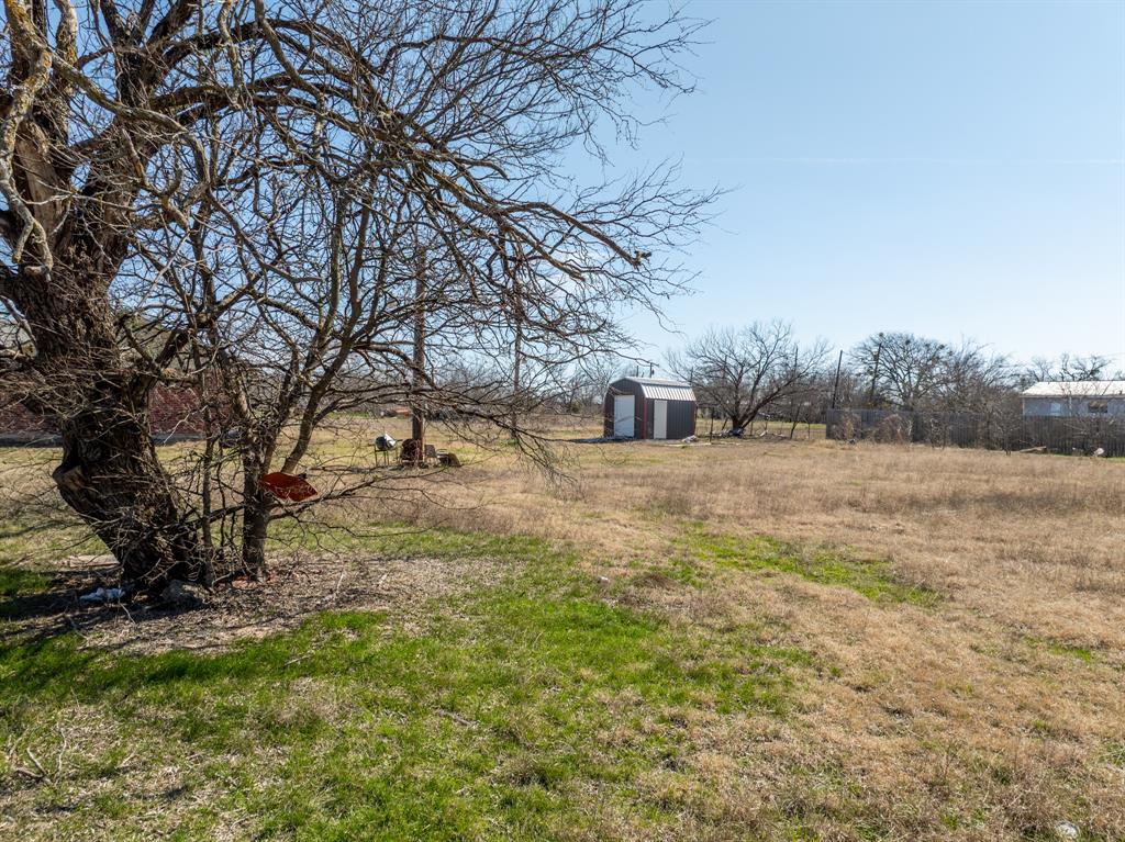 420 Mark Street Property Photo 6