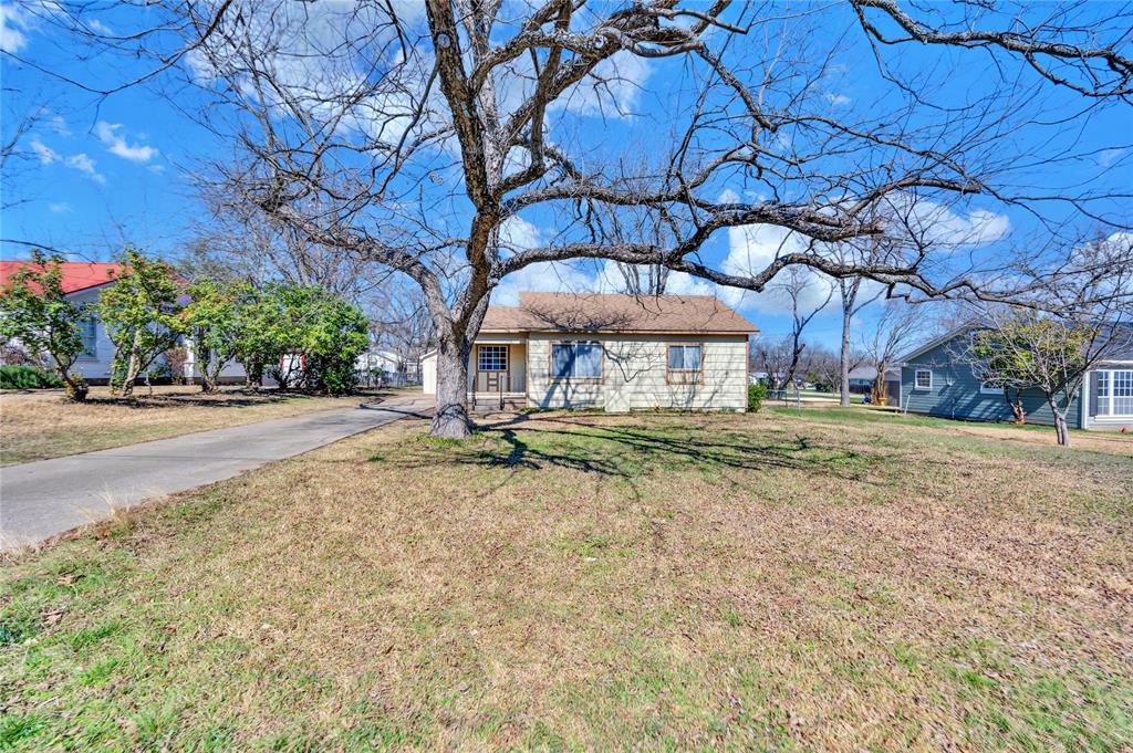 1107 W Pecan Street Property Photo