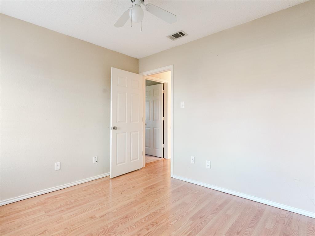 6825 Longleaf Lane Property Photo 6