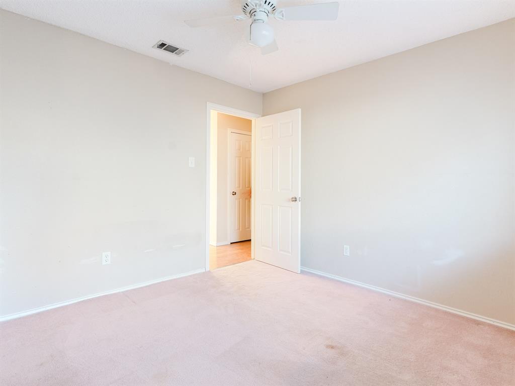 6825 Longleaf Lane Property Photo 10