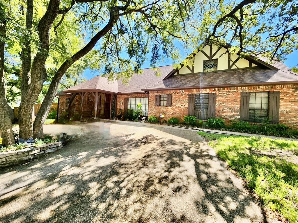 2302 Wakeforest Court Property Photo