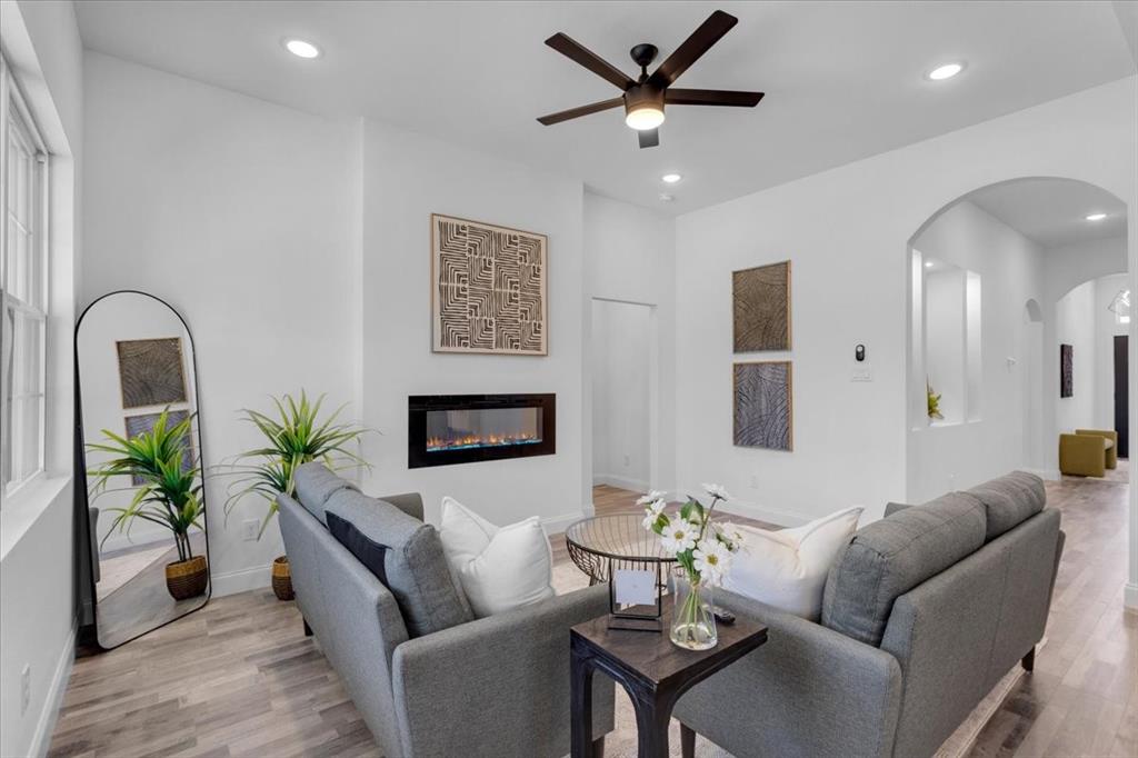 1323 S Montgomery Street Property Photo