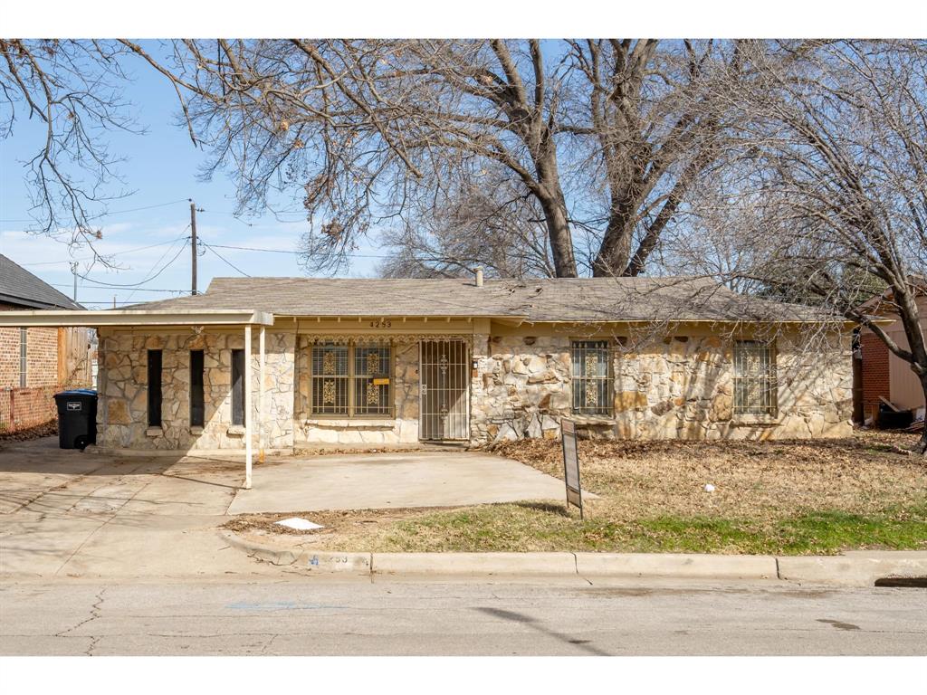 4253 Killian Street Property Photo 1