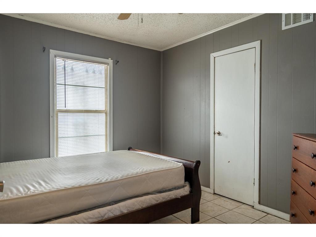 4253 Killian Street Property Photo 12