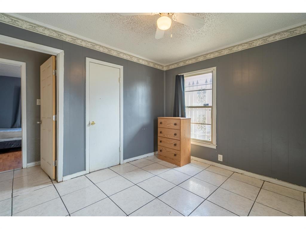 4253 Killian Street Property Photo 16