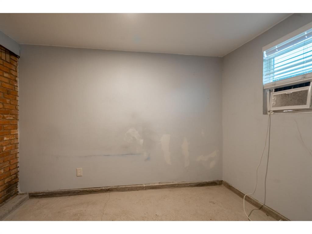 4253 Killian Street Property Photo 19