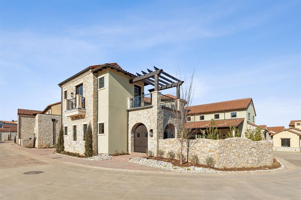 10 Catalonia Drive Property Photo 35