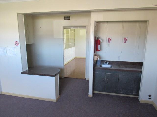 2408 Coggin Avenue Property Photo 5