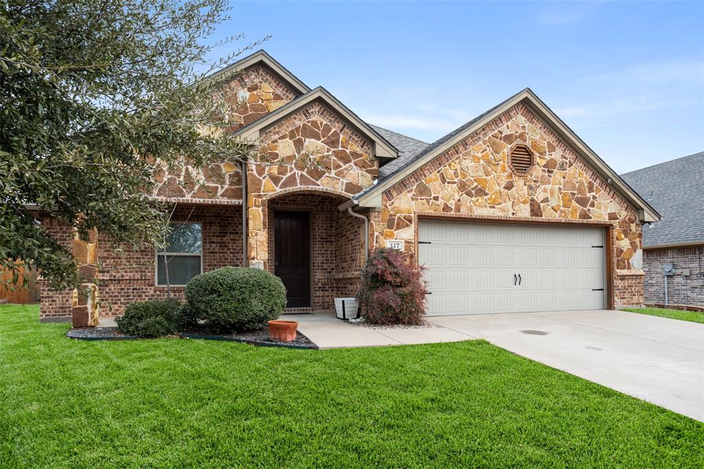 117 Donna Circle Property Photo 1
