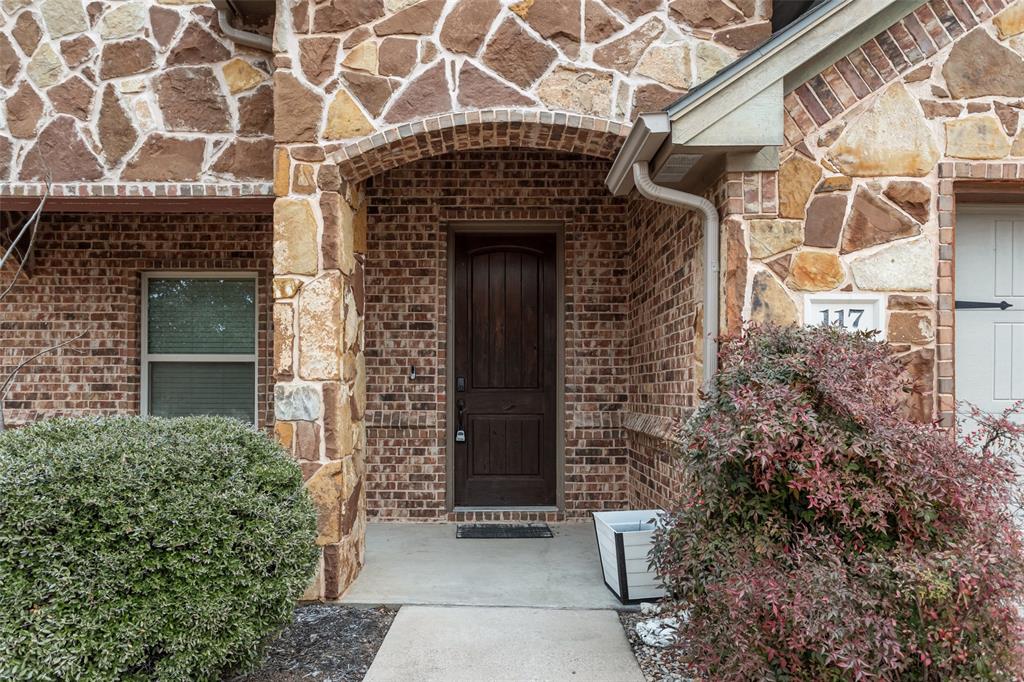 117 Donna Circle Property Photo 4