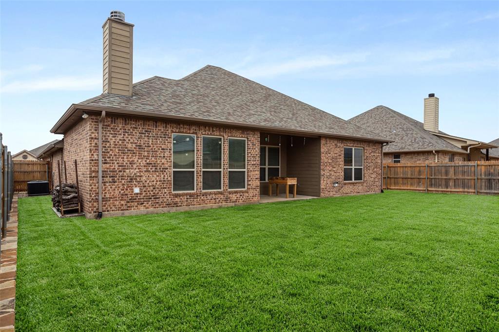 117 Donna Circle Property Photo 5