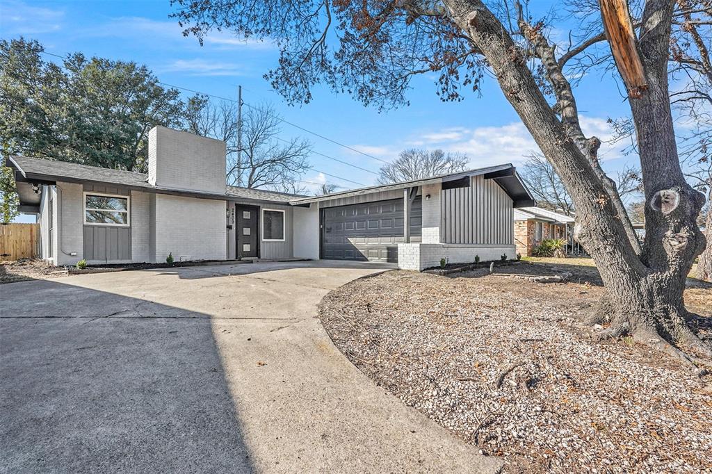2409 Scotswood Drive Property Photo 1