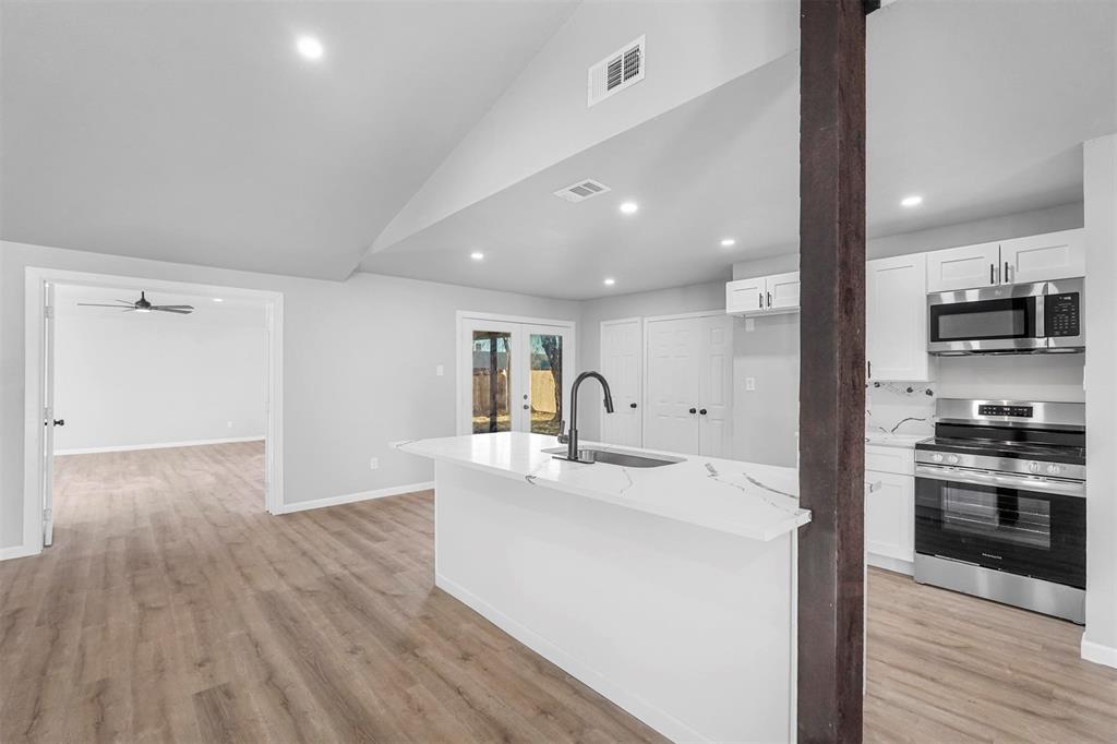 2409 Scotswood Drive Property Photo 4