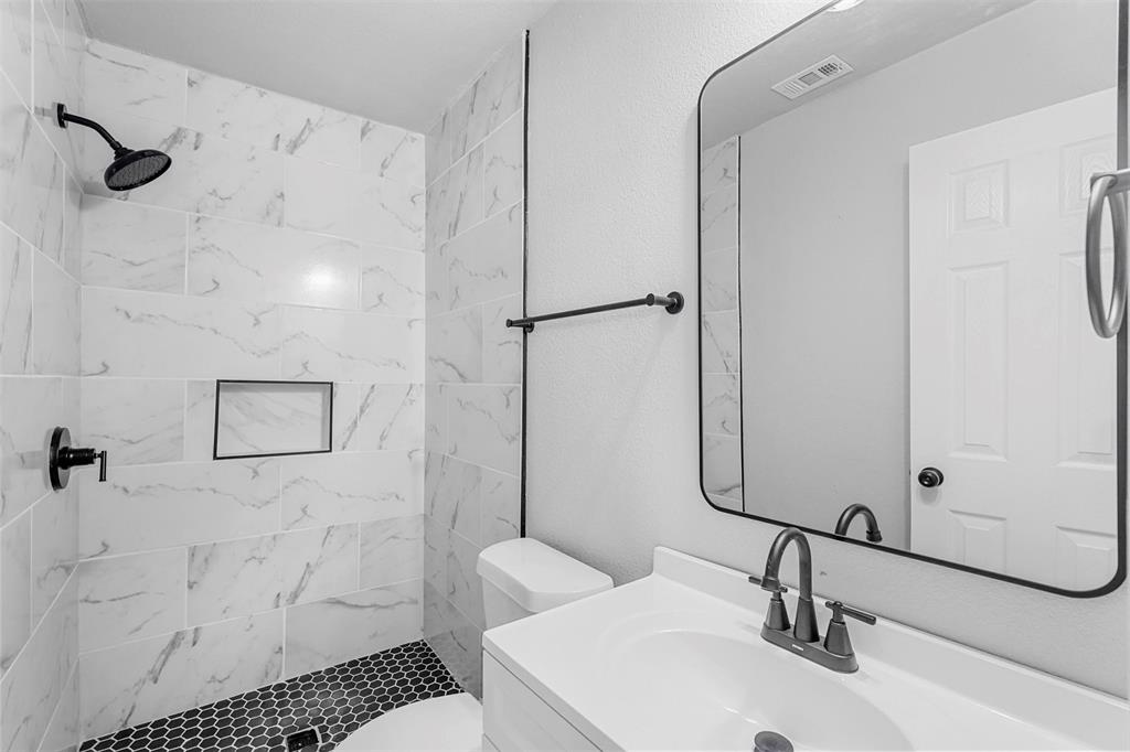 2409 Scotswood Drive Property Photo 10