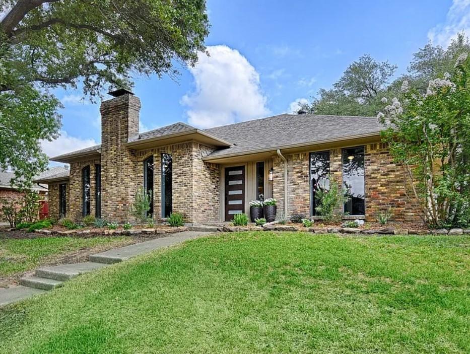 2205 Timberwood Property Photo 1