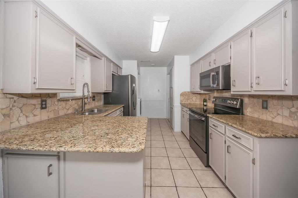 1916 Maxwell Drive Property Photo 10
