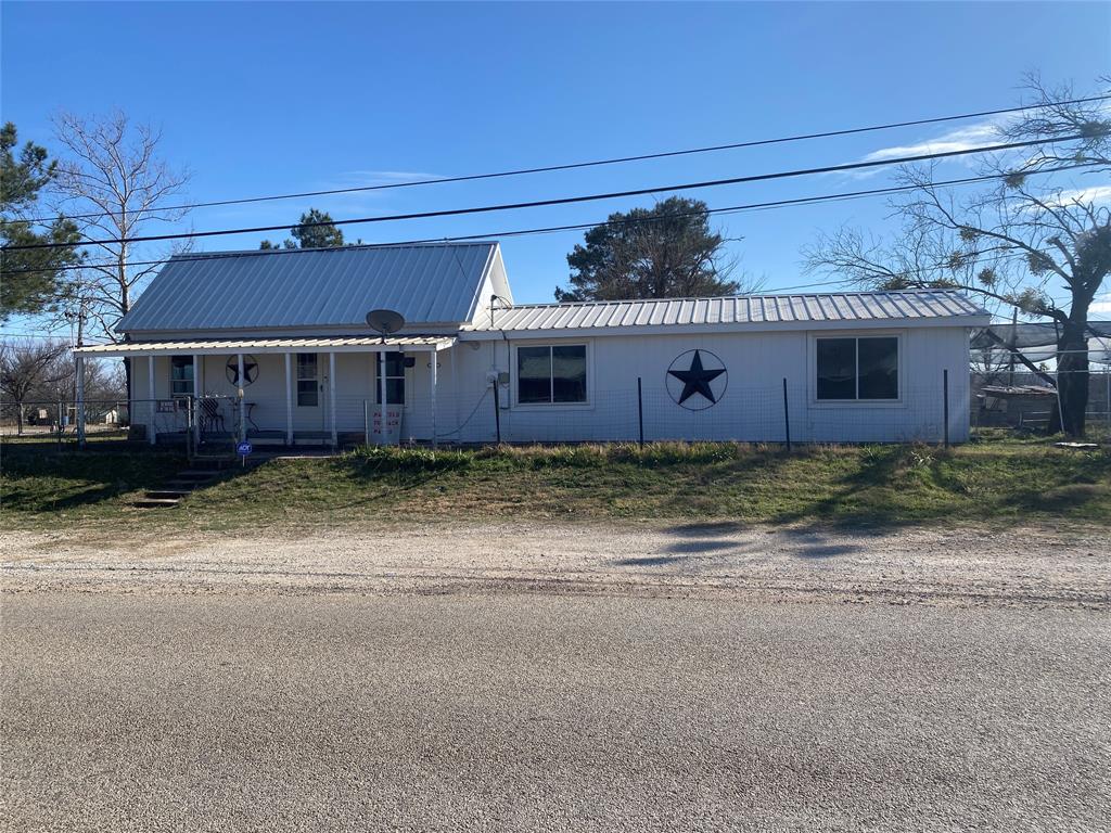 541 E 3rd Street Property Photo