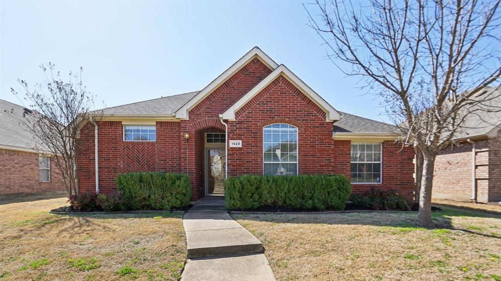 1528 Broadmoor Drive Property Photo 3