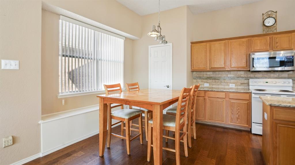 1528 Broadmoor Drive Property Photo 7