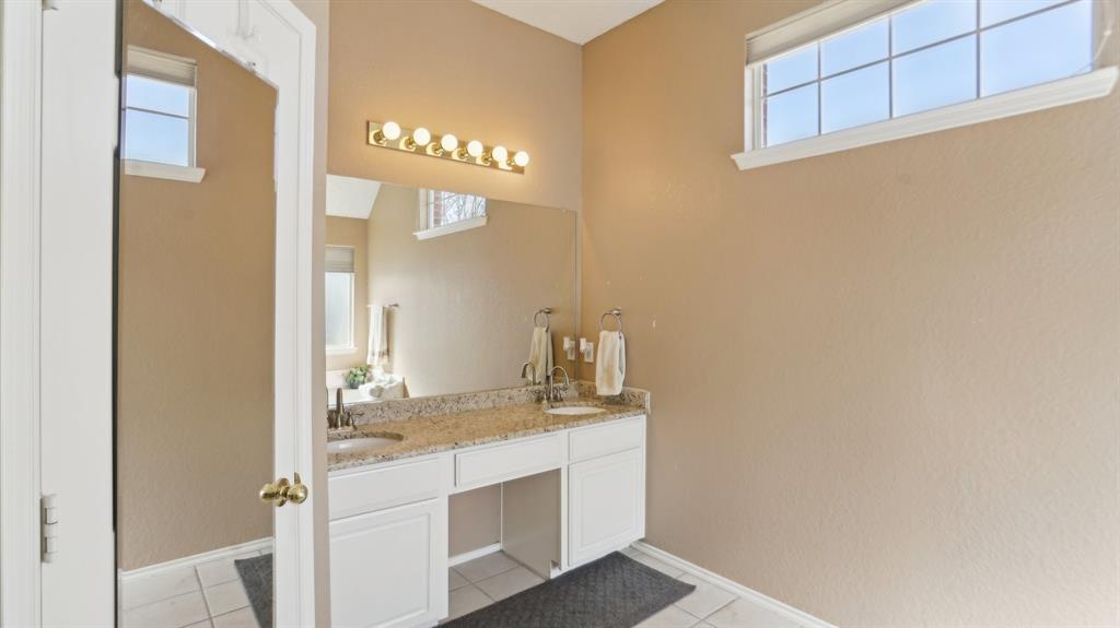 1528 Broadmoor Drive Property Photo 10