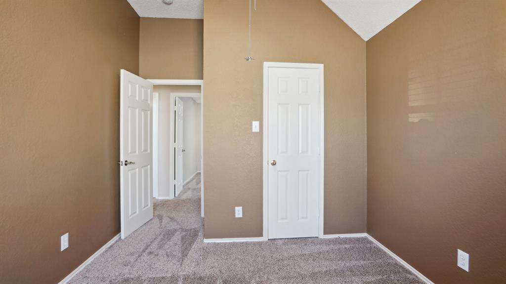 1528 Broadmoor Drive Property Photo 18