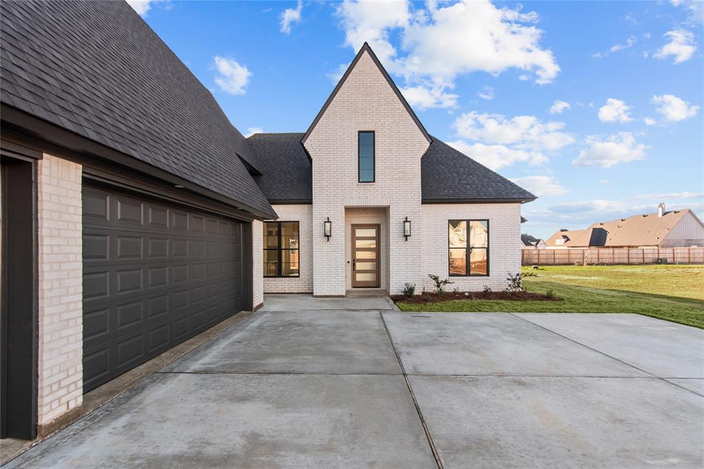 604 Danube Property Photo 5