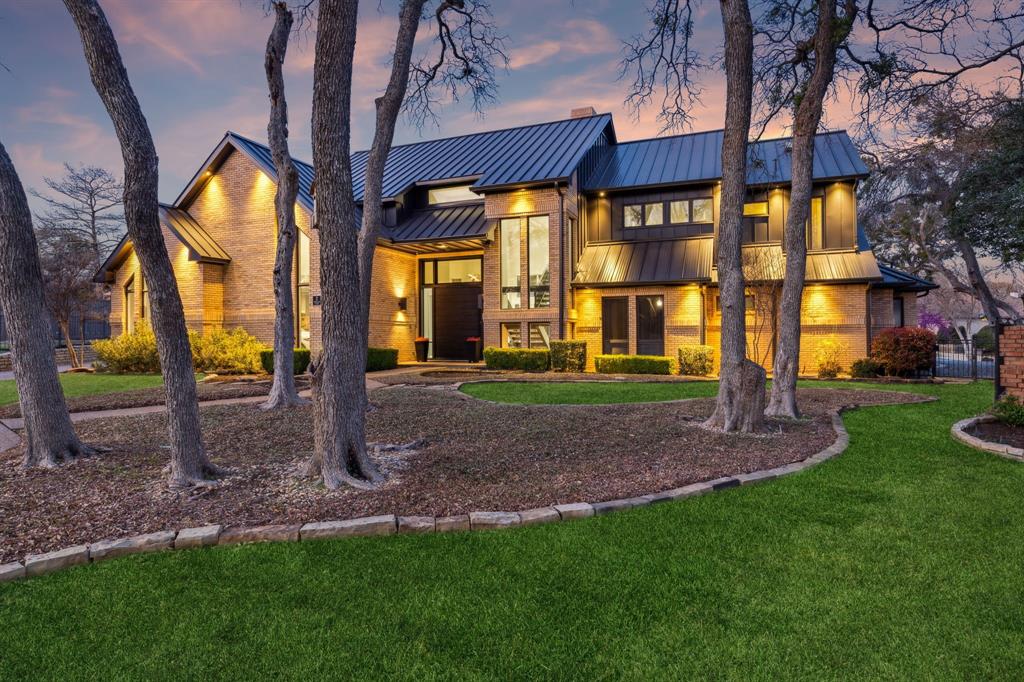 2 Spyglass Court Property Photo 1
