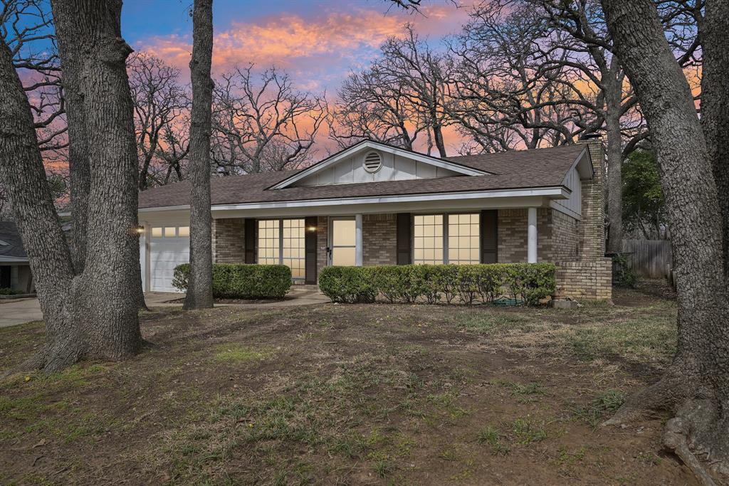 803 Pin Oak Lane Property Photo