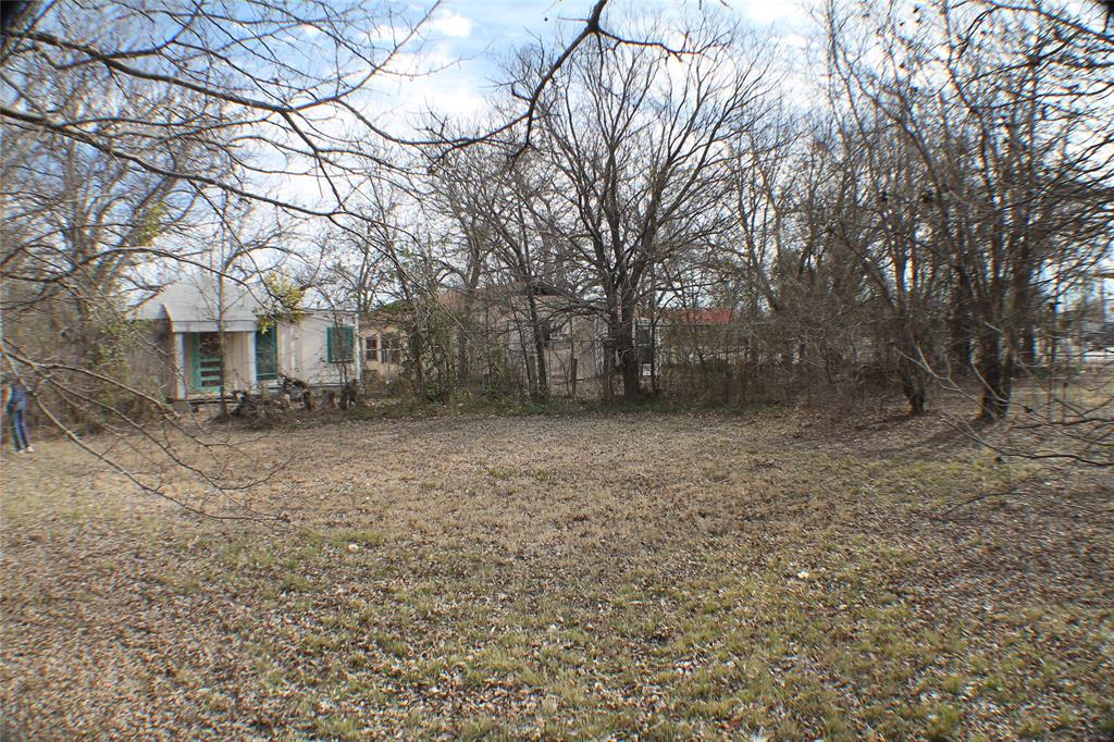 709 W Commerce Property Photo 12