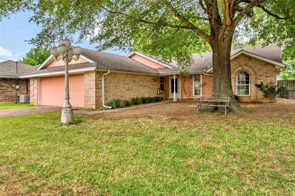 4015 Castlegate Property Photo