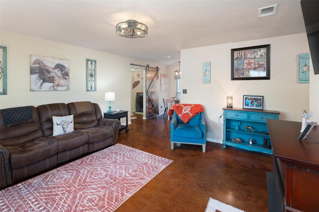 312 May Street Property Photo