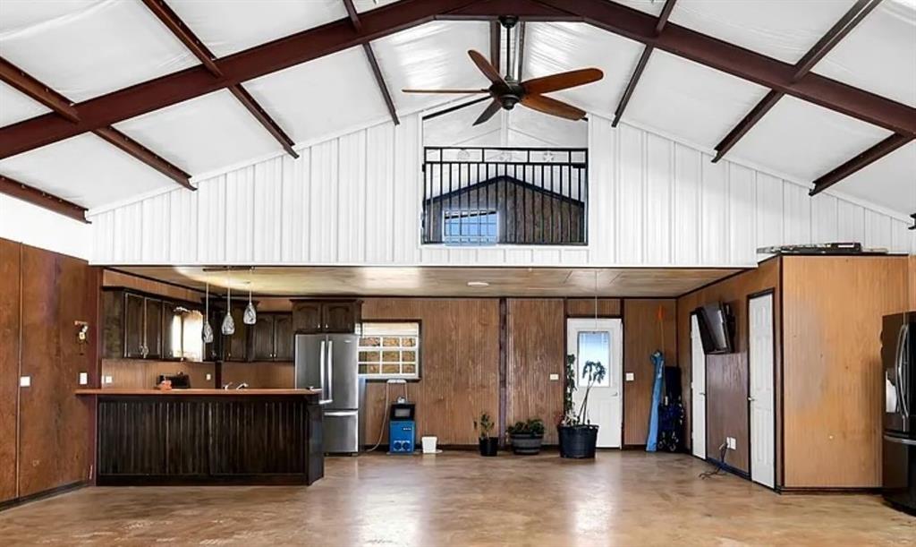 854 County Road 3330 Property Photo 6