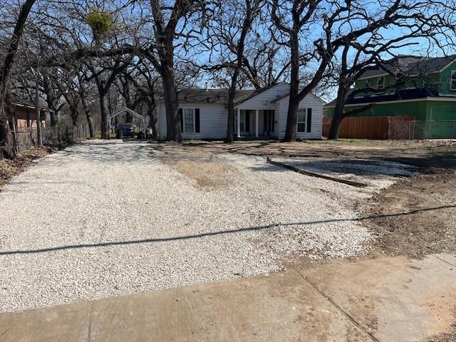 1004 N Rogers Road Property Photo