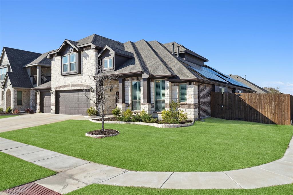 302 Bluewood Drive Property Photo