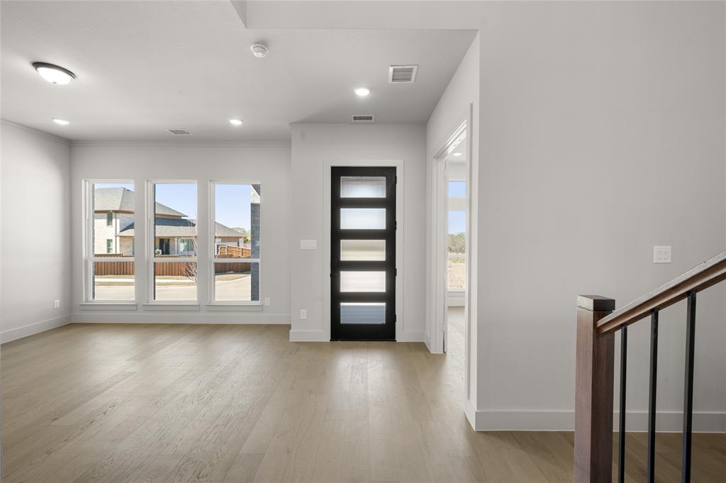 508 Elias Property Photo 5