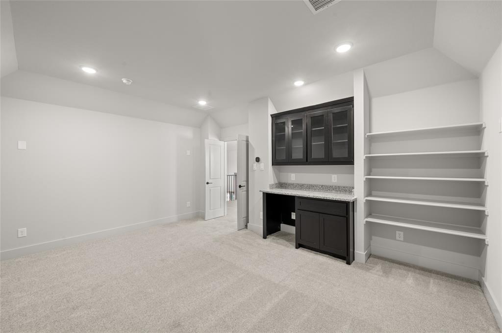 508 Elias Property Photo 27