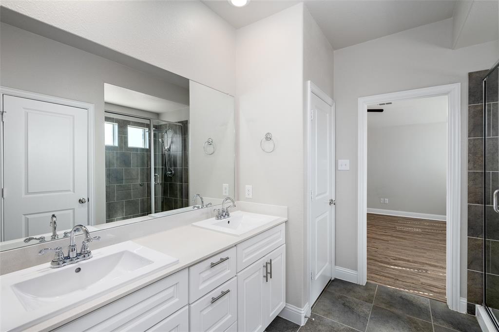 3725 Holley Ridge Way Property Photo 6