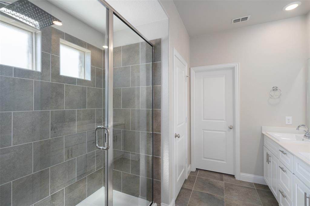 3725 Holley Ridge Way Property Photo 7