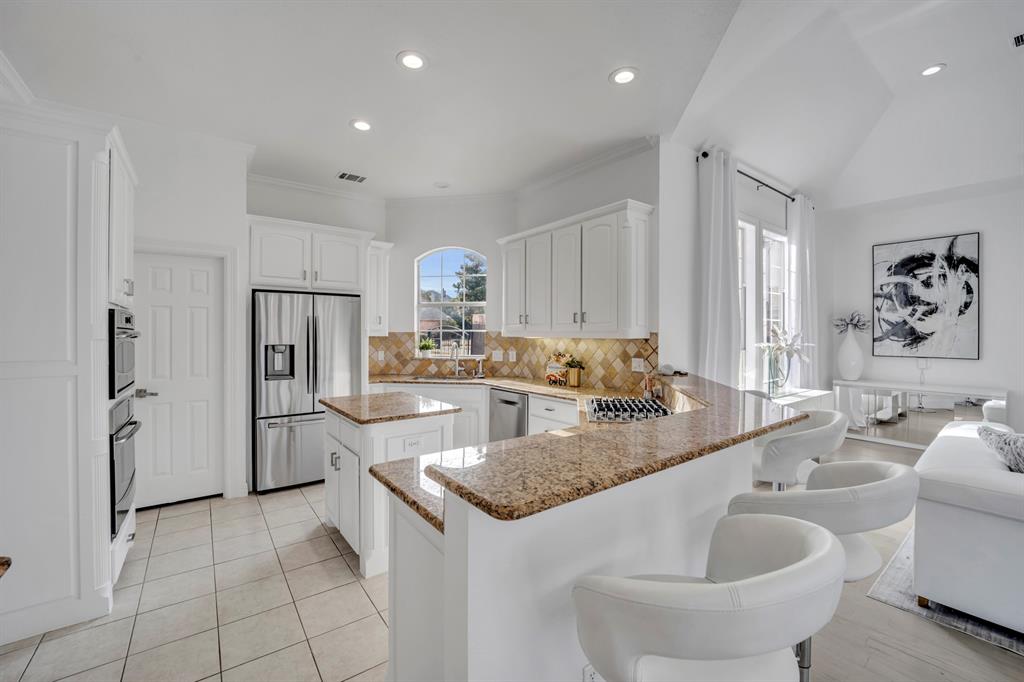 714 Shorecrest Drive Property Photo 13