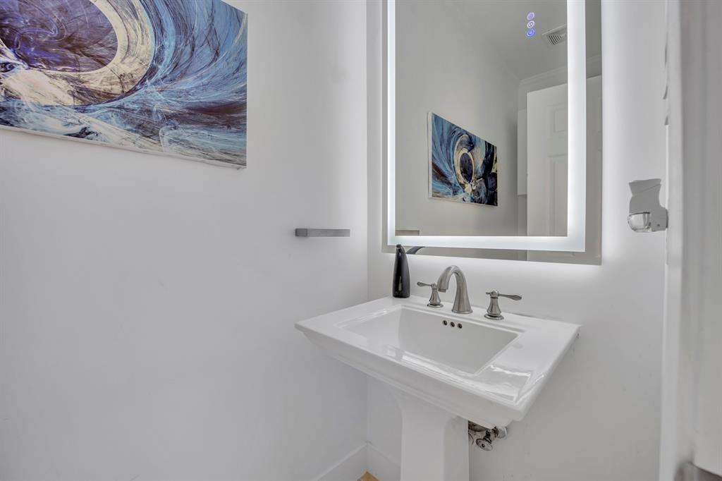 714 Shorecrest Drive Property Photo 20