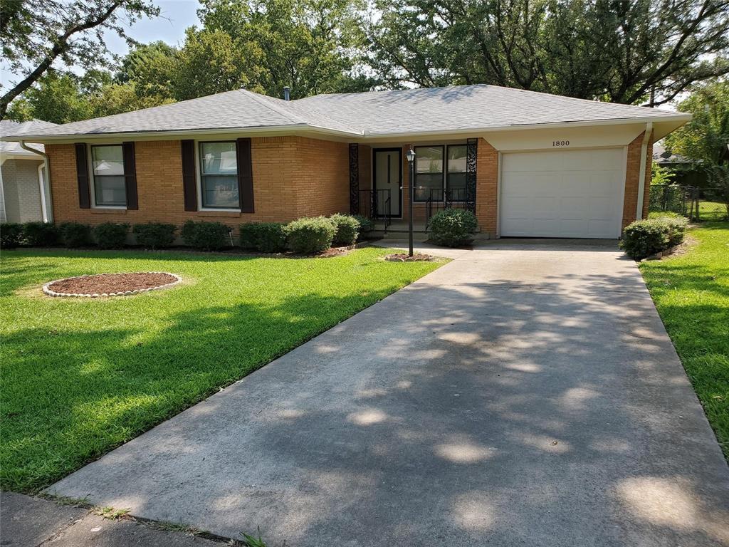 1800 W College Street Property Photo